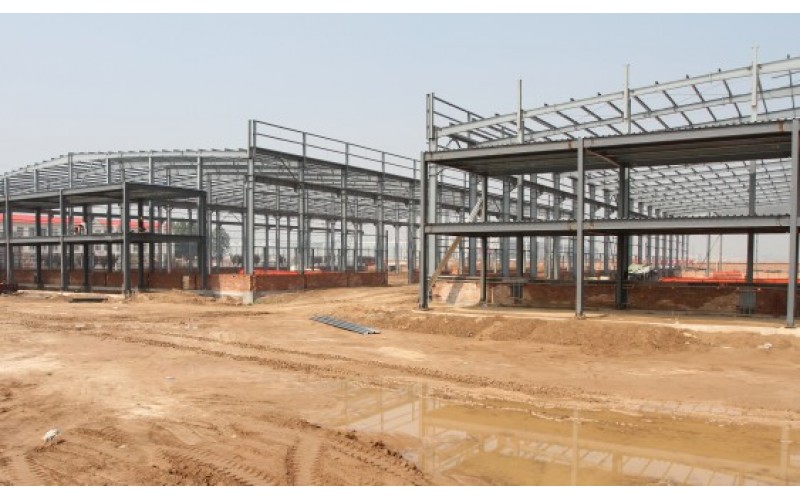 公司在建廠房施工現場